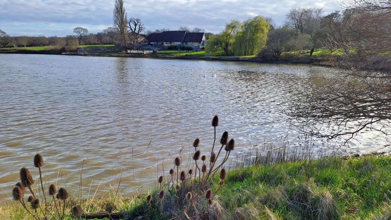 Sandown On The Creek Wootton Bridge  Extérieur photo